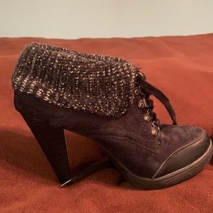 Limelight summit black booties